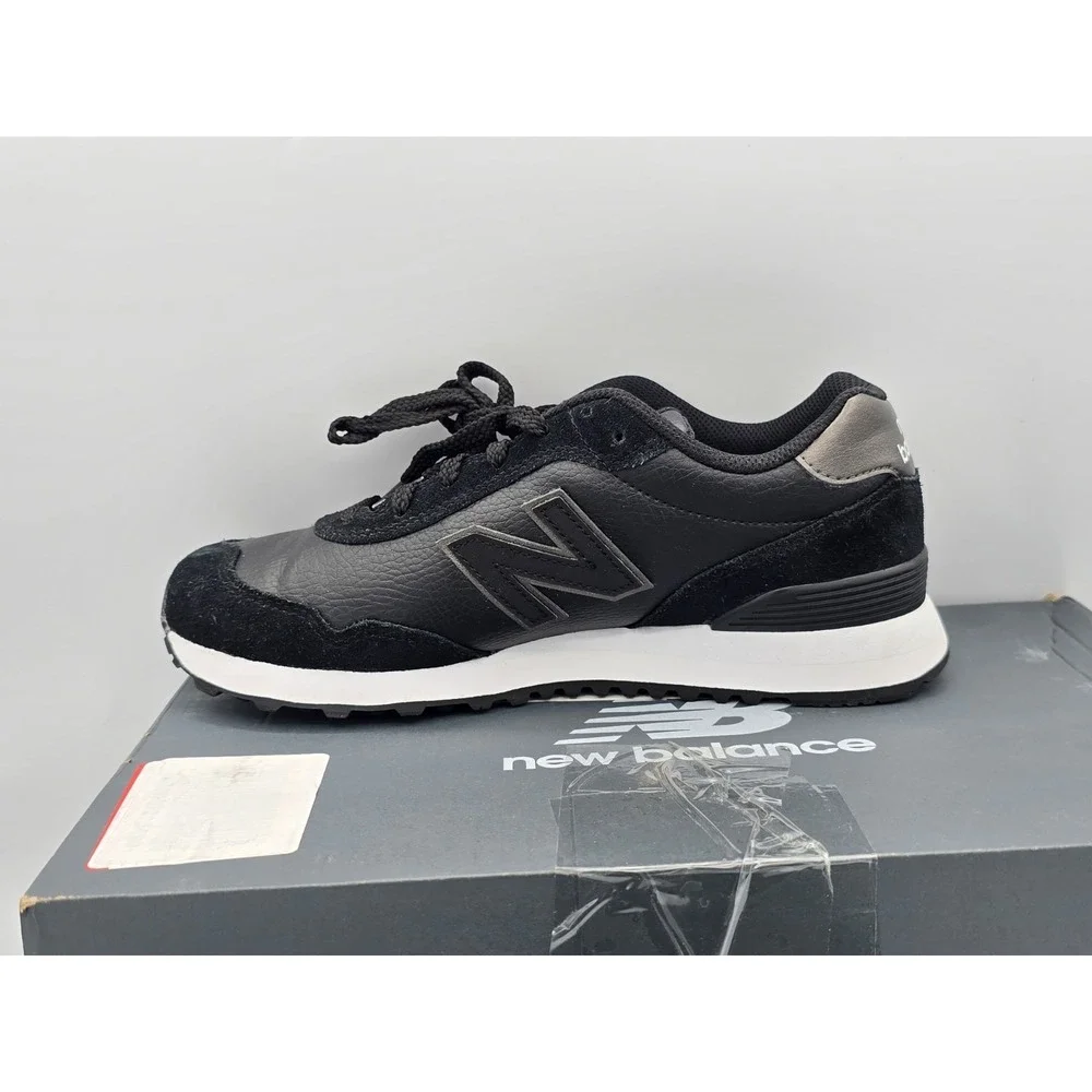 New Balance® Women's 8 M Classics 515 v3 Running Shoes in Black/White - Used -VG